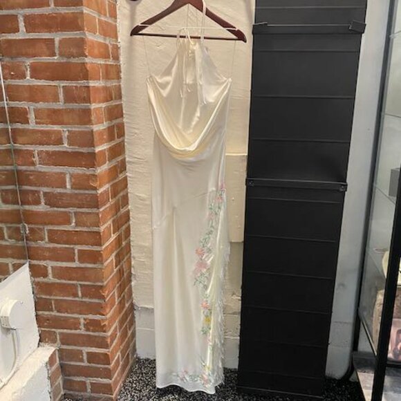 Tina Embroidered Maxi Dress - Picture 3 of 12